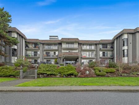 The Dorchester Apartments | 170 5th Street East, Vancouver