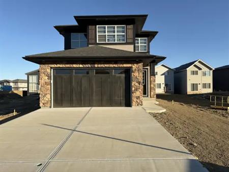 Luxury 4-Bedroom-3 Bathroom Home in Glenridding Heights | SF307 | 15864 27 Avenue Southwest, Edmonton