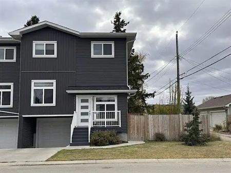 Beautiful Townhouse with Yard in Canora | 15111 103 Avenue Northwest, Edmonton