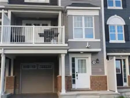 405 GERARDIA LANE | 405 GERARDIA LANE, Ottawa