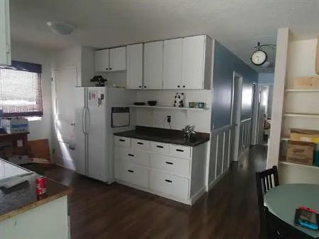 Cozy 3 Bed, 2 Bath Semi-Attached House | Calgary