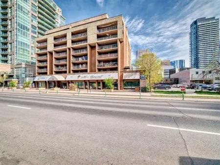 Ideal downtown location, 2 bedrooms with underground parking | 718 12 Ave SW, Calgary