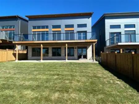 LOWER - 61 WAYWELL STREET | LOWER - 61 WAYWELL STREET, Whitby