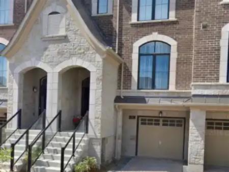 31 DUNCOMBE LANE | 31 DUNCOMBE LANE, Richmond Hill