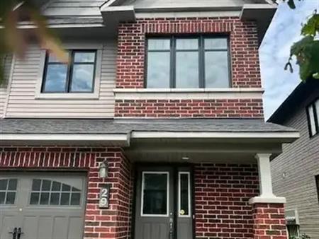 29 FALLENGALE CRESCENT | 29 FALLENGALE CRESCENT, Ottawa