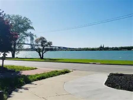 2135 RIVERSIDE DRIVE West | 2135 RIVERSIDE DRIVE West, Windsor