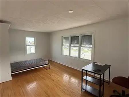 2783 HOWARD AVENUE Unit# UPPER | 2783 HOWARD AVENUE Unit# UPPER, Windsor