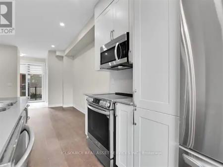 358 RHONDA STEWART PRIVATE | 358 RHONDA STEWART PRIVATE, Ottawa