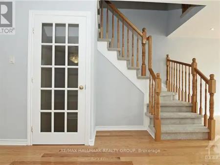 3 WALLSEND AVENUE | 3 WALLSEND AVENUE, Ottawa