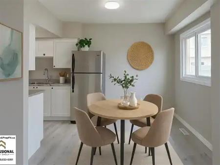 Bright, Updated Condo | 3 Bedrooms | Private Yard | West Edmonton | 124 Centennial Court Northwest, Edmonton