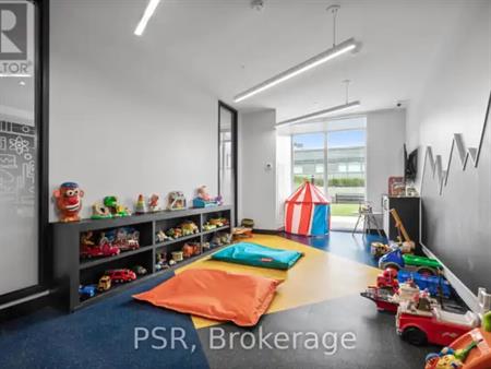 1002 - 200 DEERFIELD ROAD | 1002 - 200 DEERFIELD ROAD, Newmarket