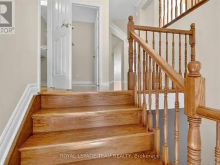 236 KOHILO CRESCENT | 236 KOHILO CRESCENT, Ottawa