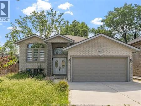 1237 EASTLAWN | 1237 EASTLAWN, Windsor