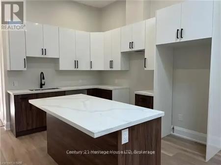 202 - 43 JARVIS STREET | 202 - 43 JARVIS STREET, Fort Erie