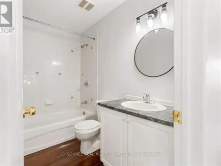 239 MEADOWBREEZE DRIVE | 239 MEADOWBREEZE DRIVE, Ottawa