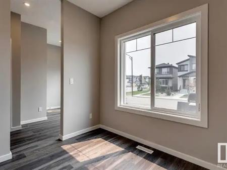 Home in Vita Crystallina for Rent | Edmonton