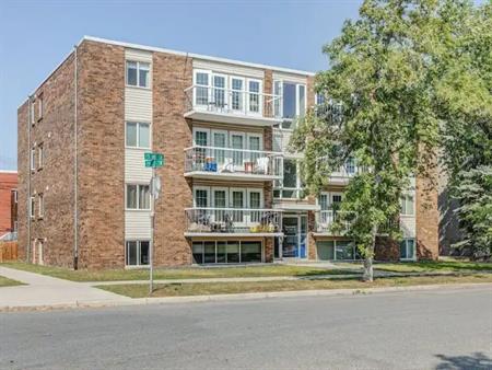 Lovely 1 br unit in Sunalta - steps away from 17th Ave and close to downtown | 104 - 1534 15 Avenue Southwest, Calgary