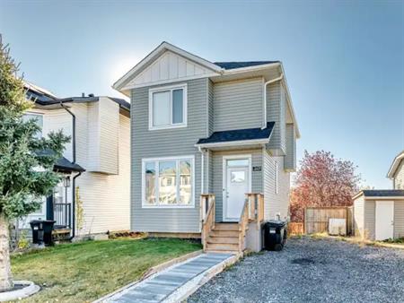 For Rent Nov 2025 | New 3-Bed Home in Riverbend w/ Finished Basement | 2435 Riverstone Road Southeast, Calgary