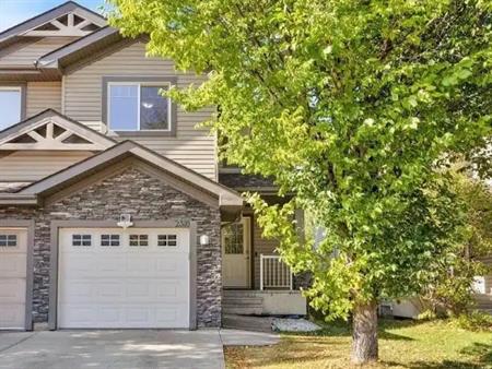 LEGER 3+1 Bdrm, 2.5 Bath Duplex for Rent! | Edmonton