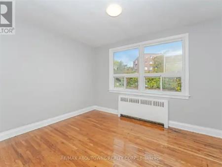 3 - 1031 CHURCHILL AVENUE E | 3 - 1031 CHURCHILL AVENUE E, Oakville