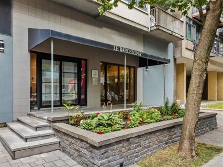 Le Barcelona | 3465 Hutchison Street, Montreal