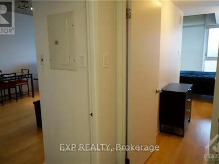 2102 - 324 LAURIER AVENUE W | 2102 - 324 LAURIER AVENUE W, Ottawa
