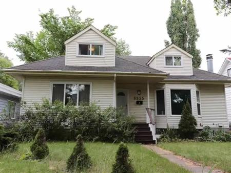 8935 117 ST NW - Room availabe close to U of A | 8935 117 Street Northwest, Edmonton