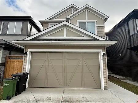 Stunning Nearly New Home for Rent in Southwest Edmonton – Chappelle Community | 2896 Coughlan Green Southwest, Edmonton