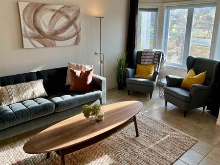 Condo à louer - 3 chambres - Disponible en avril