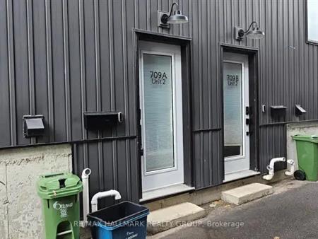 2 - 709A CARSONS ROAD | 2 - 709A CARSONS ROAD, Ottawa