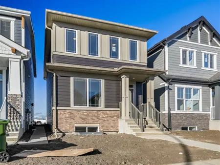 BRAND NEW 4 BEDROOM HOME (1 BED ON THE MAIN) IN MAHOGANY | 21 Mercado Landing Southeast, Calgary