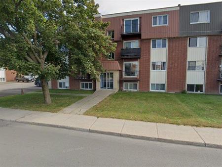 Appartement à louer - 4 1/2 - Saint-Eustache