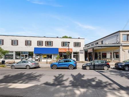 2 CH - 1 SDB - Sainte-Anne-de-Bellevue - $1,329 /mo