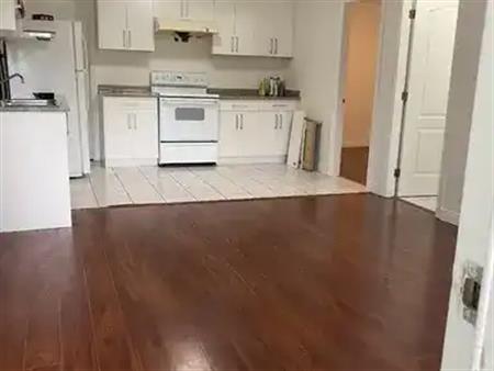 A ground level suite steps away from an  elementary school | 13470 65A Avenue, Surrey