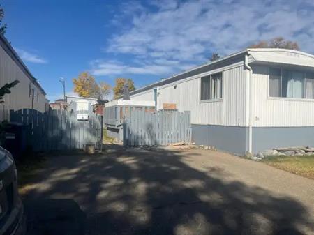 Lovely Trailer Home Located in Mustang Acres! | 6834 59 Avenue, Red Deer