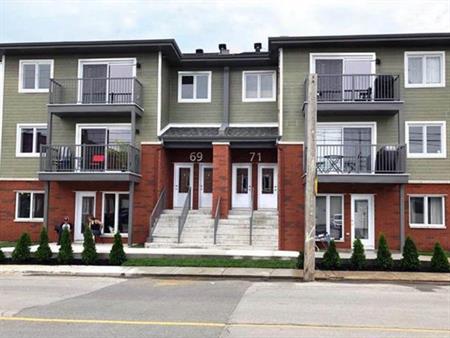 4 ½ à louer – Saint-Jacques type Condo, Electros à donner – 1 420 $/mois