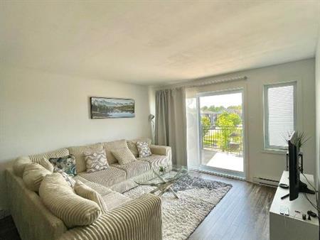 Condo 4 1/2 + Den | Occupation Immédiate