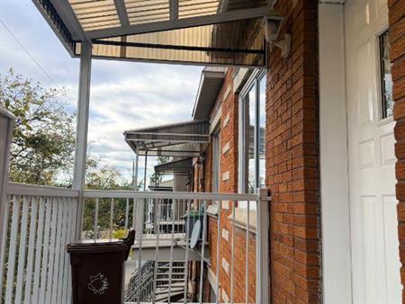 Grand 4 ½, Haut de duplex à Ahuntsic (Montréal) – 1900 $ / mois