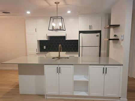 Condo 4 1/2 Rosemère, bord de l'eau.