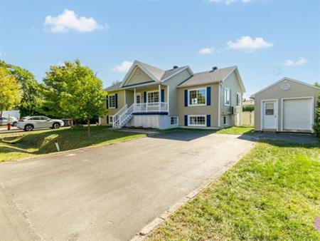 Maison - Grand 6 ½ à louer – 2600 $/mois -Terrebonne (secteur La Plaine)