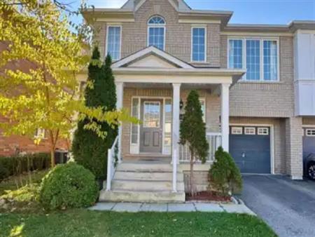 113 MYNDEN WAY | 113 MYNDEN WAY, Newmarket