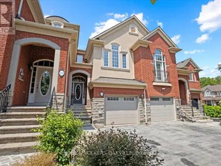 135 TAWNY CRESCENT | 135 TAWNY CRESCENT, Oakville