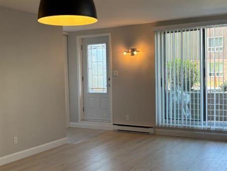 LÉVIS GRAND 4 1/2, STYLE CONDO, SECTEUR DESJARDINS * Disponible dès maintenant