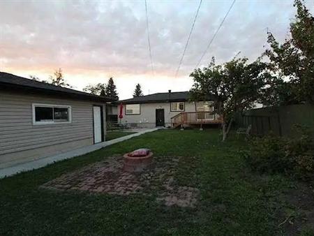 3 bedroom upstairs | Edmonton