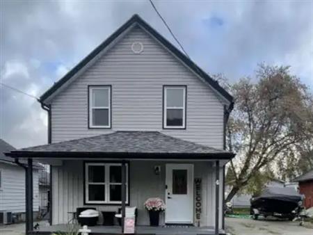 6 STONE STREET | 6 STONE STREET, Springwater