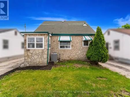 128 CROSS AVENUE | 128 CROSS AVENUE, Oakville