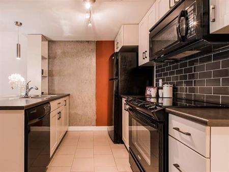 Mayfair Village South | 10047 109 Street NW, Edmonton