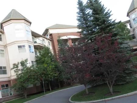 Top Floor Condo 2 bd | 200 Lincoln Way SW, Calgary