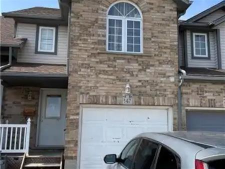 147 ACTIVA Avenue | 147 ACTIVA Avenue, Kitchener
