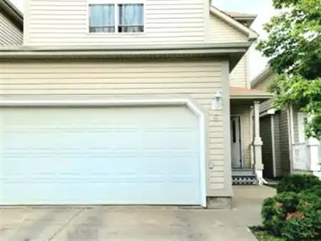 First month free!! Large duplex with attached double car garage. Great location! | 6 - 1920 Millwoods Road East NW,6, Edmonto